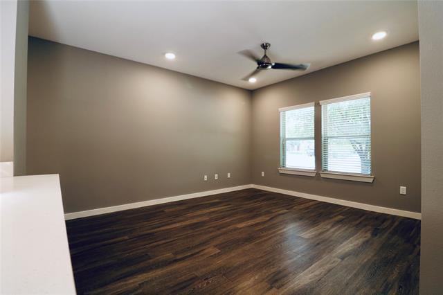 Building Photo - 1524 Sphinx St