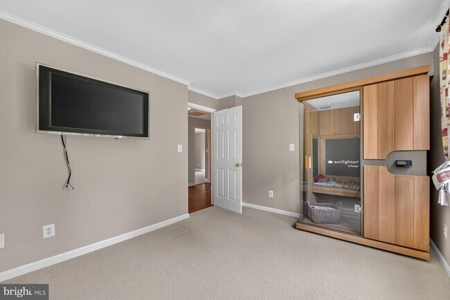 Building Photo - 1022 Delf Dr