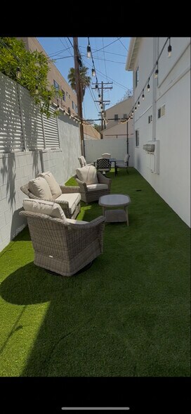 Building Photo - 331 W Windsor Rd