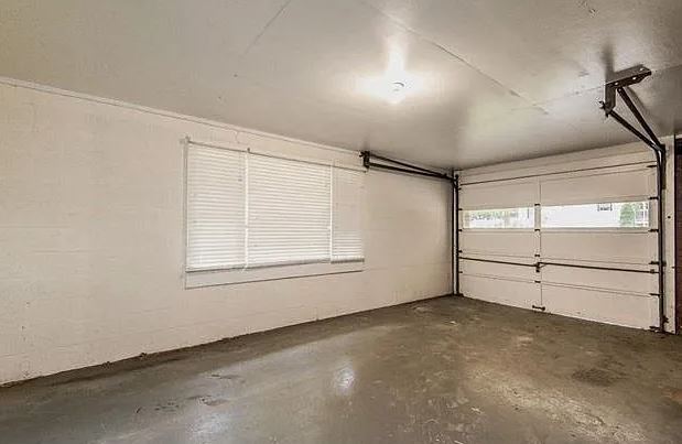 Building Photo - 40 Florence Ave