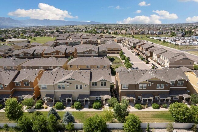 Building Photo - 5649 Saint Patrick View