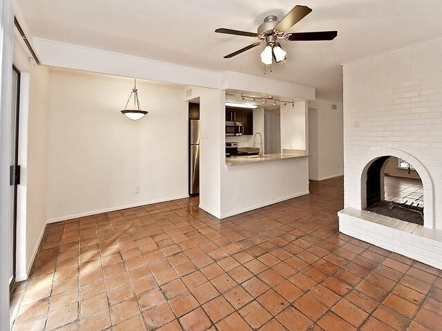 Building Photo - 5909 Birchbrook Dr