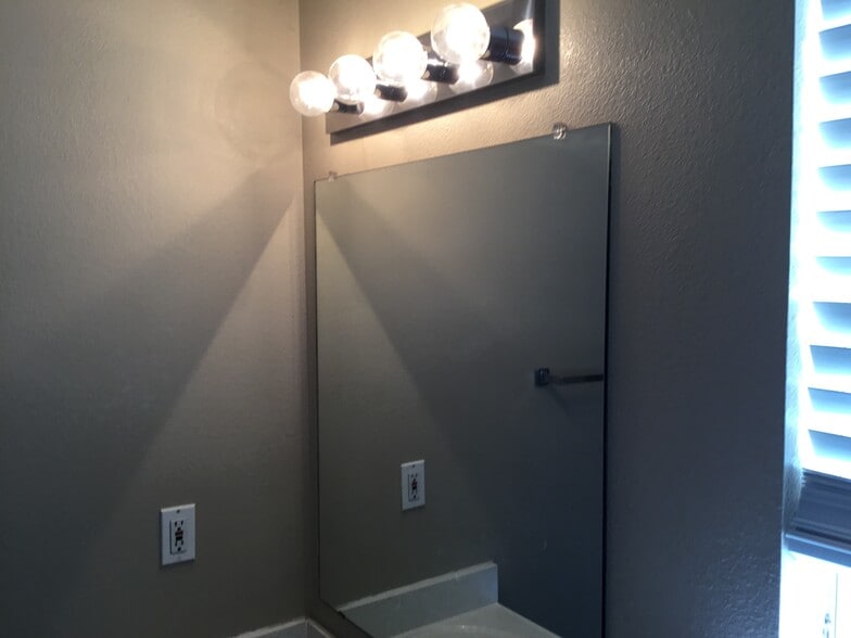 Building Photo - 10220 Country Sage Dr NW