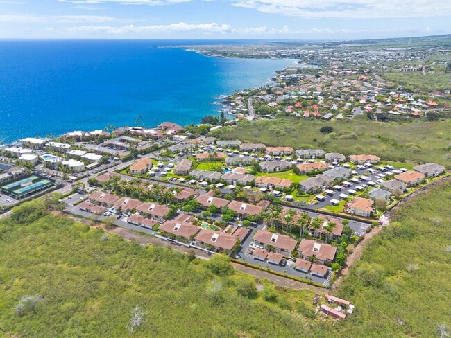 Building Photo - 75-6025 Alii Dr. F102