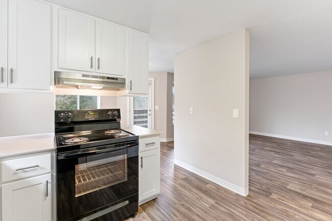 Building Photo - Huge 2 Bedroom For a Great Price!! $500 Of...