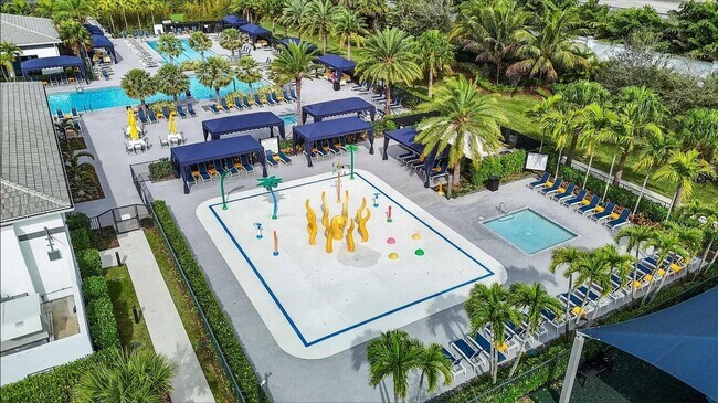 Building Photo - 17533 Sparkling River Rd