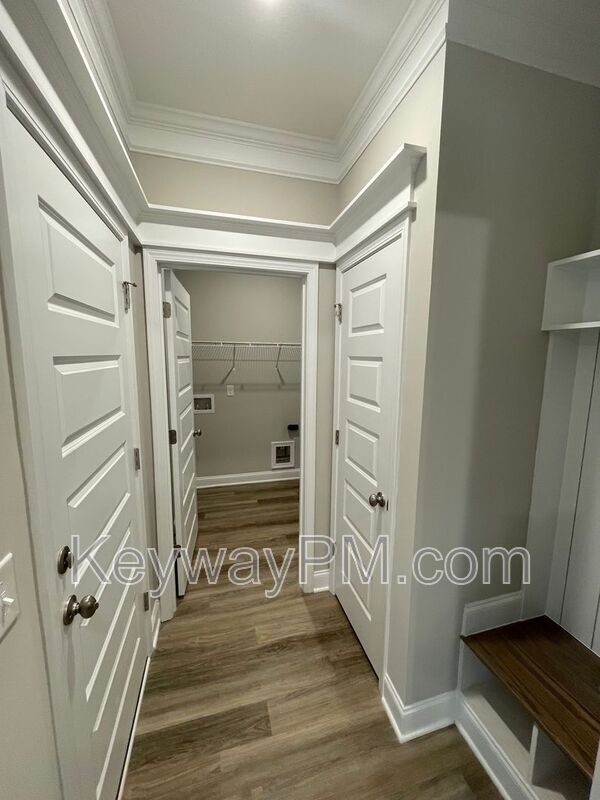 Building Photo - 8057 Kinsale Ave SE