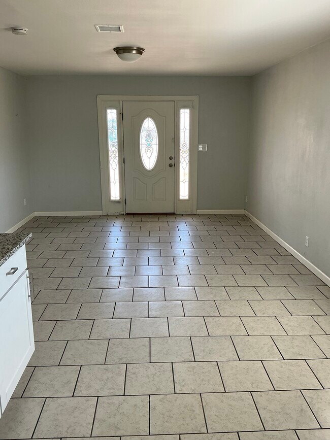 Building Photo - 5001 Catskill Ave