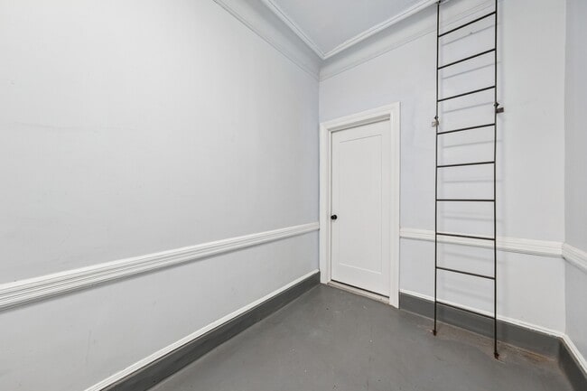 Building Photo - 286 Central Ave