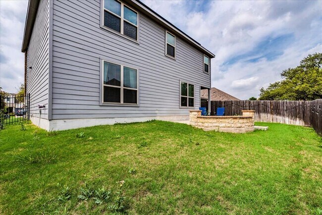 Building Photo - 109 Pine Island Ln