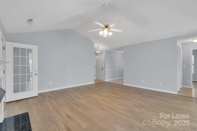 Building Photo - 6340 S Bend Ln