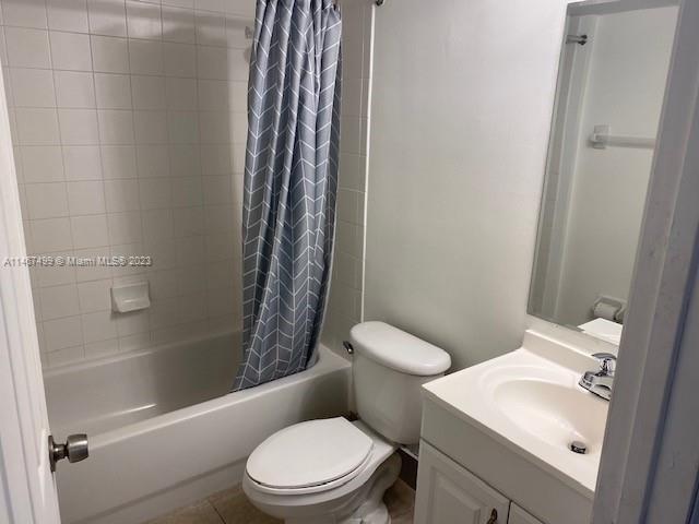 Building Photo - 1300 SE 29th St