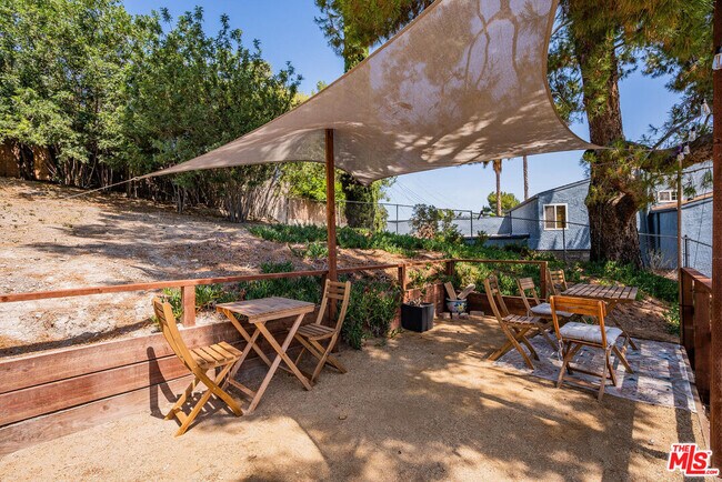 Building Photo - 5343 Tendilla Ave