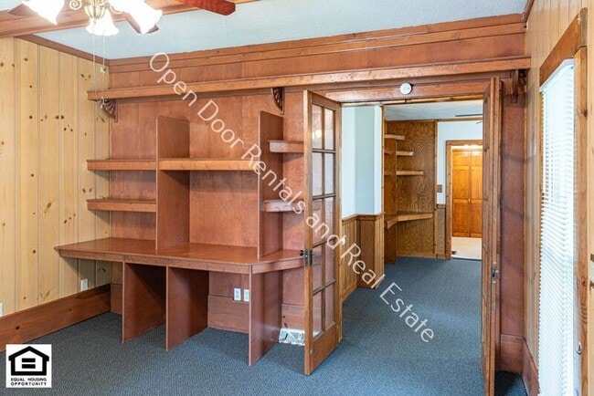 Building Photo - 3112 Thompson Ave