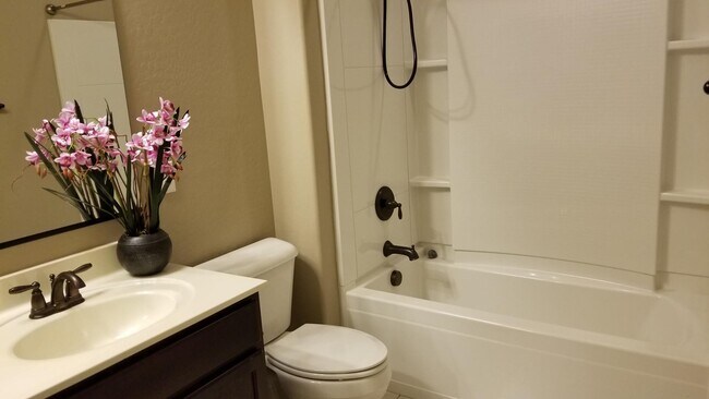 Building Photo - 2248 E Ottawa Ln