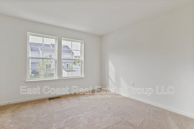 Building Photo - 11 Mengel Rd