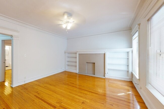 Floorplan - 5335-5337 S. Woodlawn Avenue