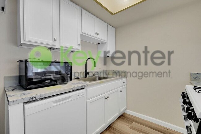 Building Photo - 2776 Kerria Way