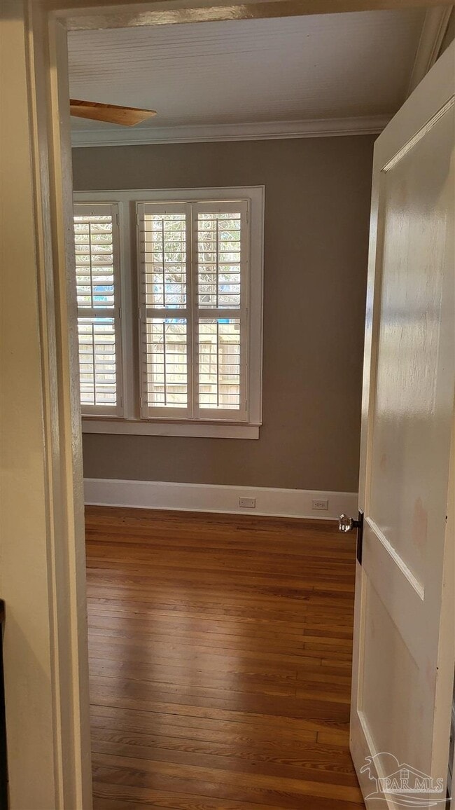 Building Photo - 1800 E Lloyd St