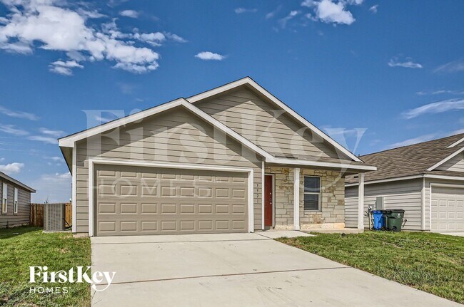 Primary Photo - 3921 Far Horizon