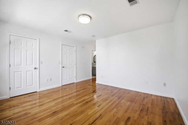Building Photo - 20 Wakeman Ave