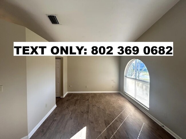 Building Photo - 1912 Bridgehampton Pl