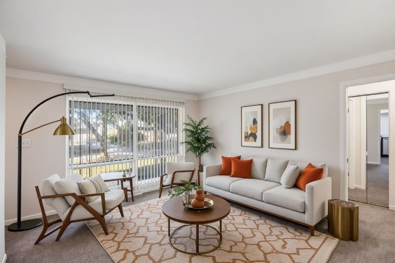 Building Photo - 4704 Briarwood Ave