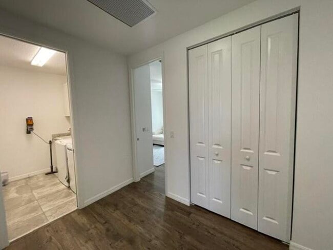 Building Photo - 12885 Trevi Isle