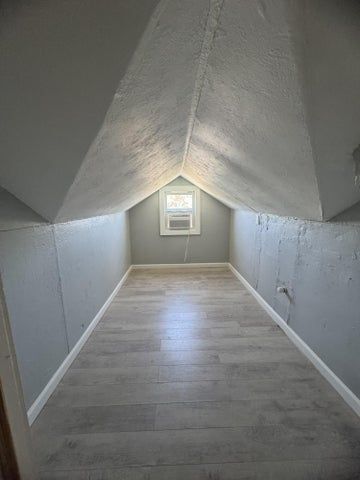 Building Photo - 317 NE 13th Ave