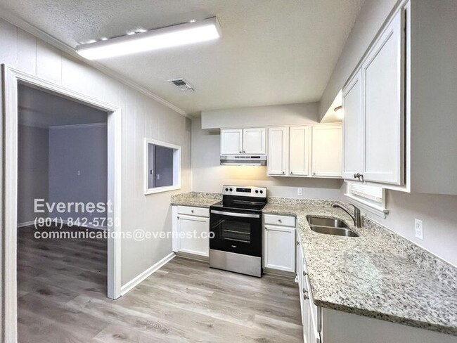 Building Photo - 1403 Moss Point Dr