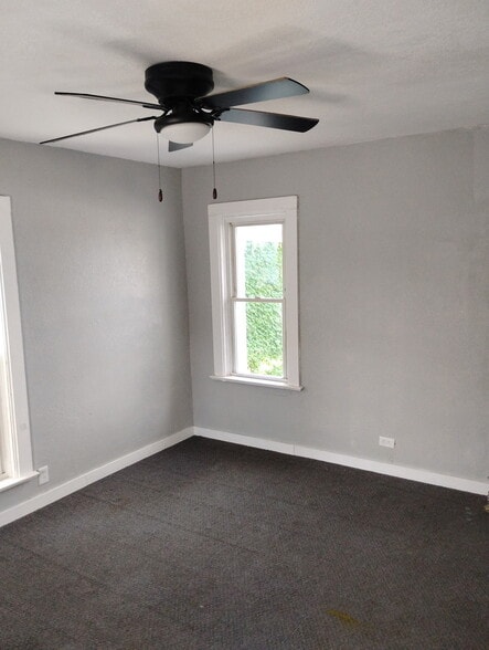 Living room - 308 S 8th St