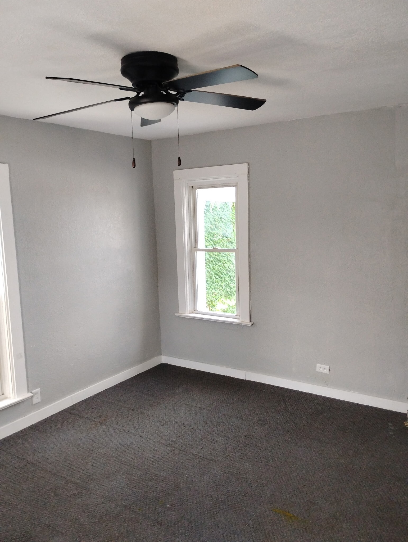 Living room - 308 S 8th St