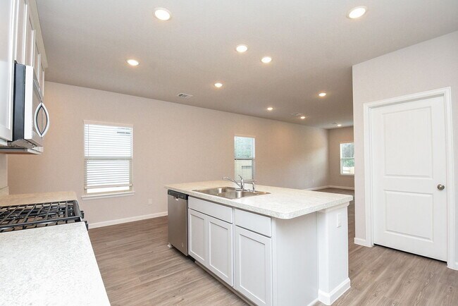 Building Photo - 16493 Moss Ln