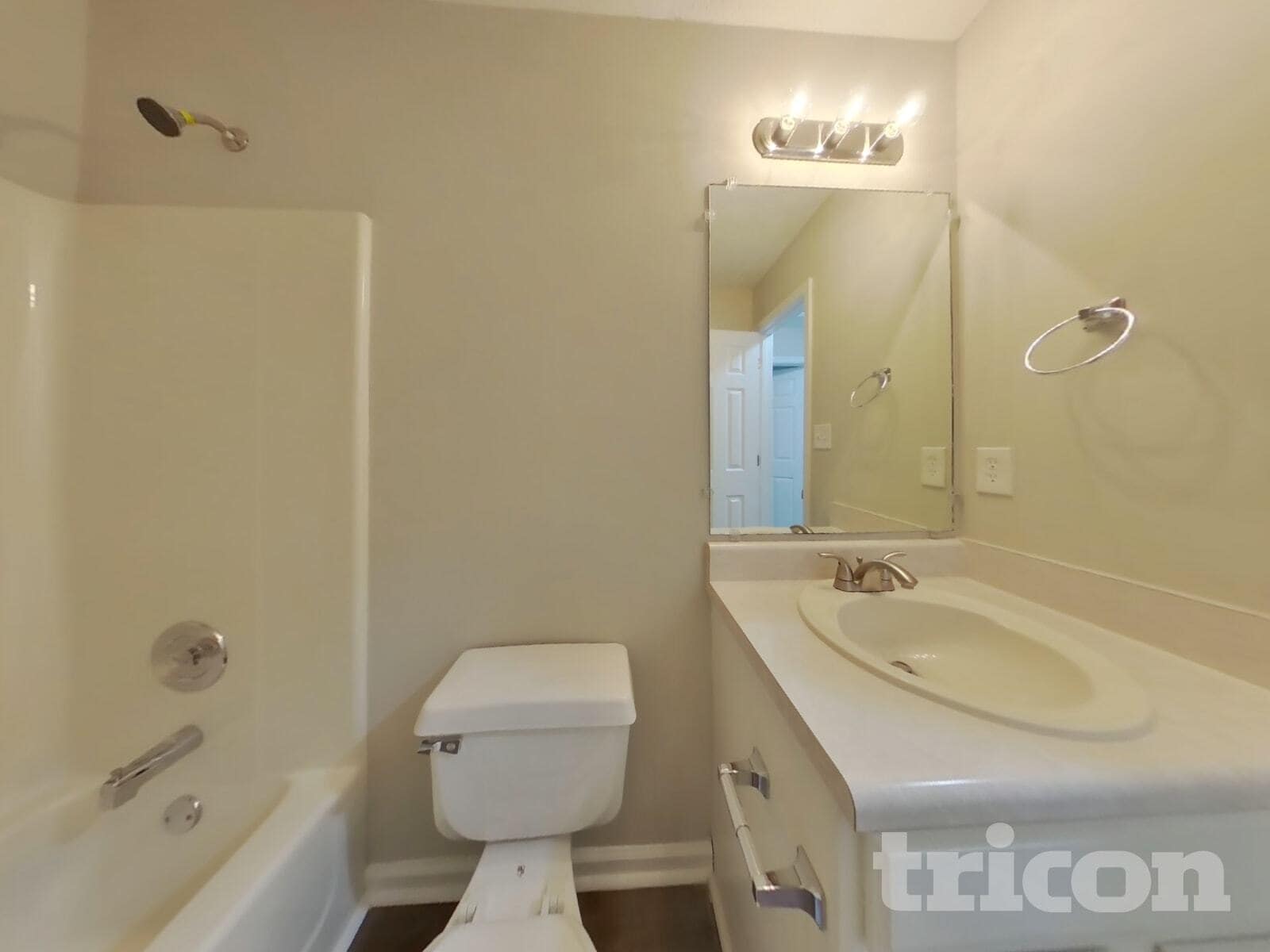 Building Photo - 262 Maplelake Dr