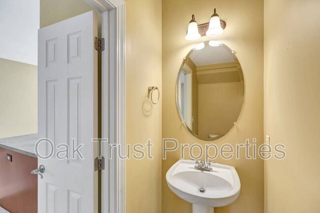 Building Photo - 126 Tuscany Ct
