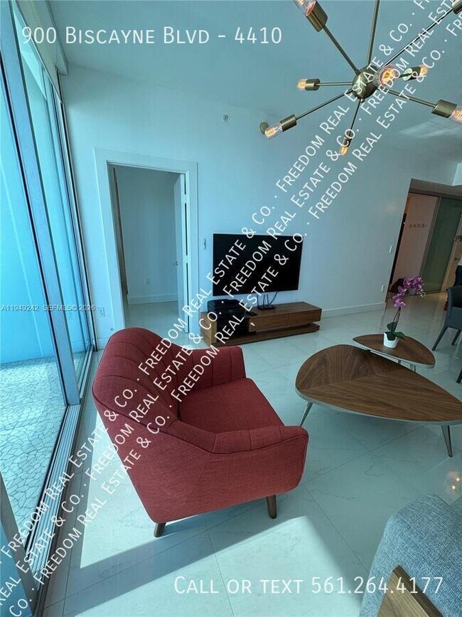 Building Photo - 900 Biscayne Blvd