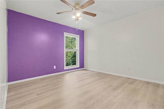 Building Photo - 5159 Roswell Rd NE