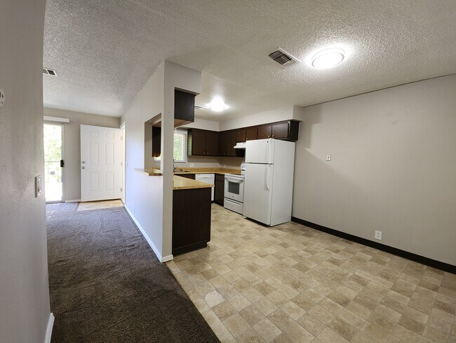 Building Photo - 55 Mina Ave