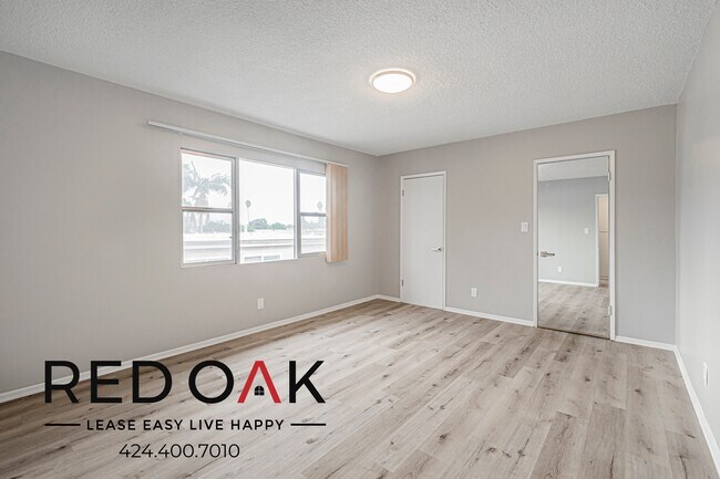 Building Photo - 4505 Santa Rosalia Dr