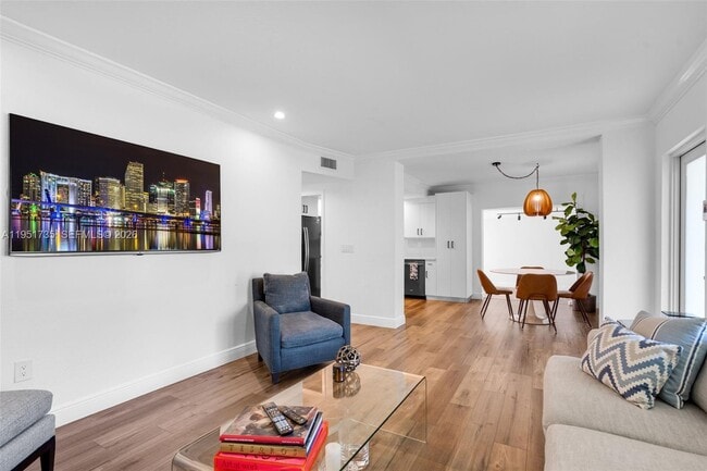 Building Photo - 5930 SW 47th St