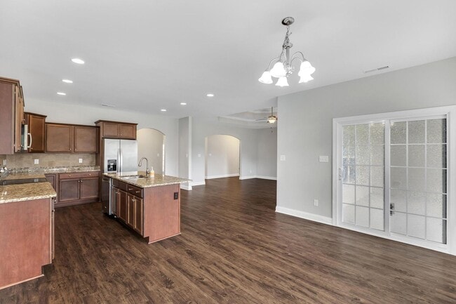 Building Photo - Large 4 bedroom home available now!