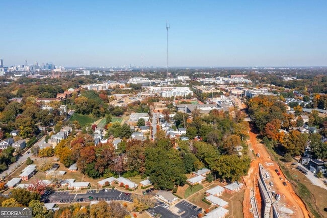 Building Photo - 987 Alloway Pl SE