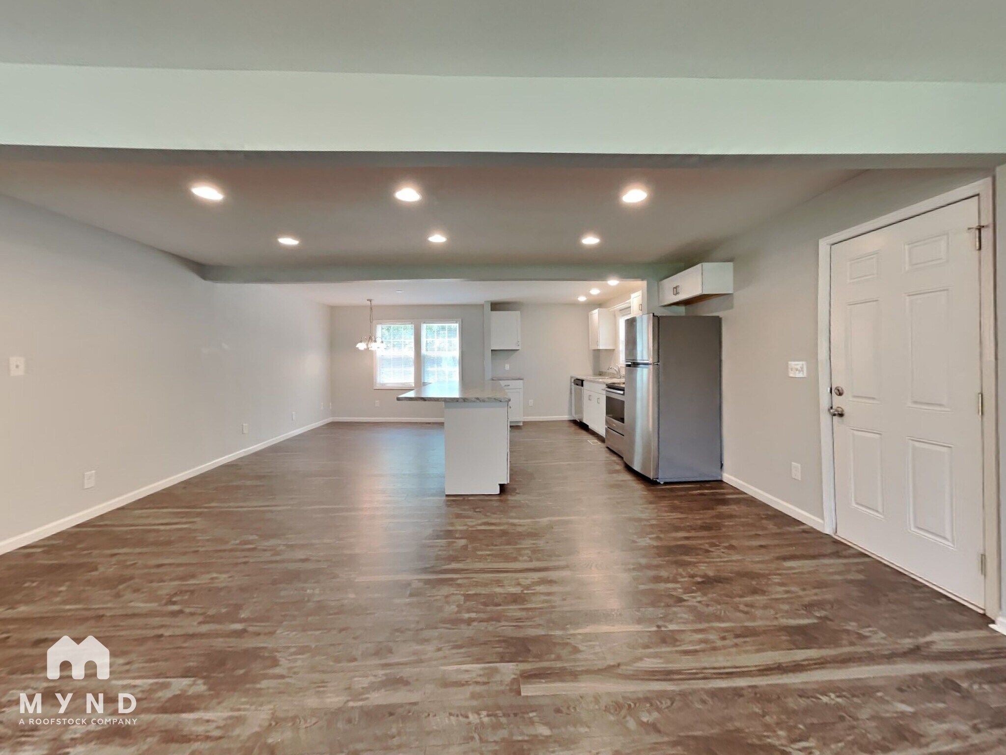 Building Photo - 2901 Newark Dr