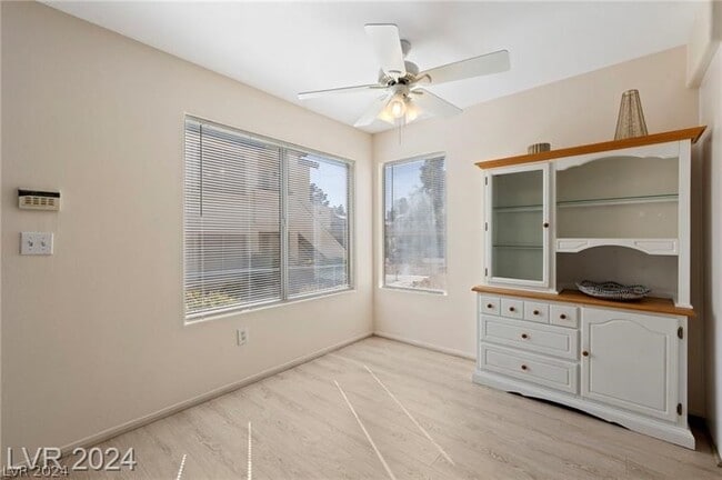 Building Photo - 3425 E Russell Rd