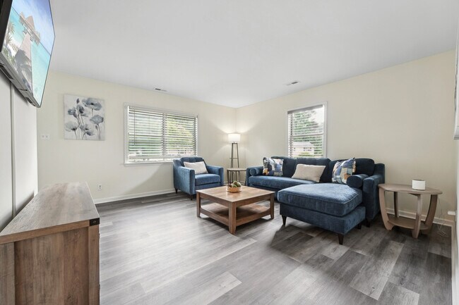 Building Photo - 214 Bridgefield Pl