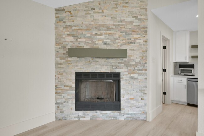 Building Photo - 6026 Willowbend Blvd