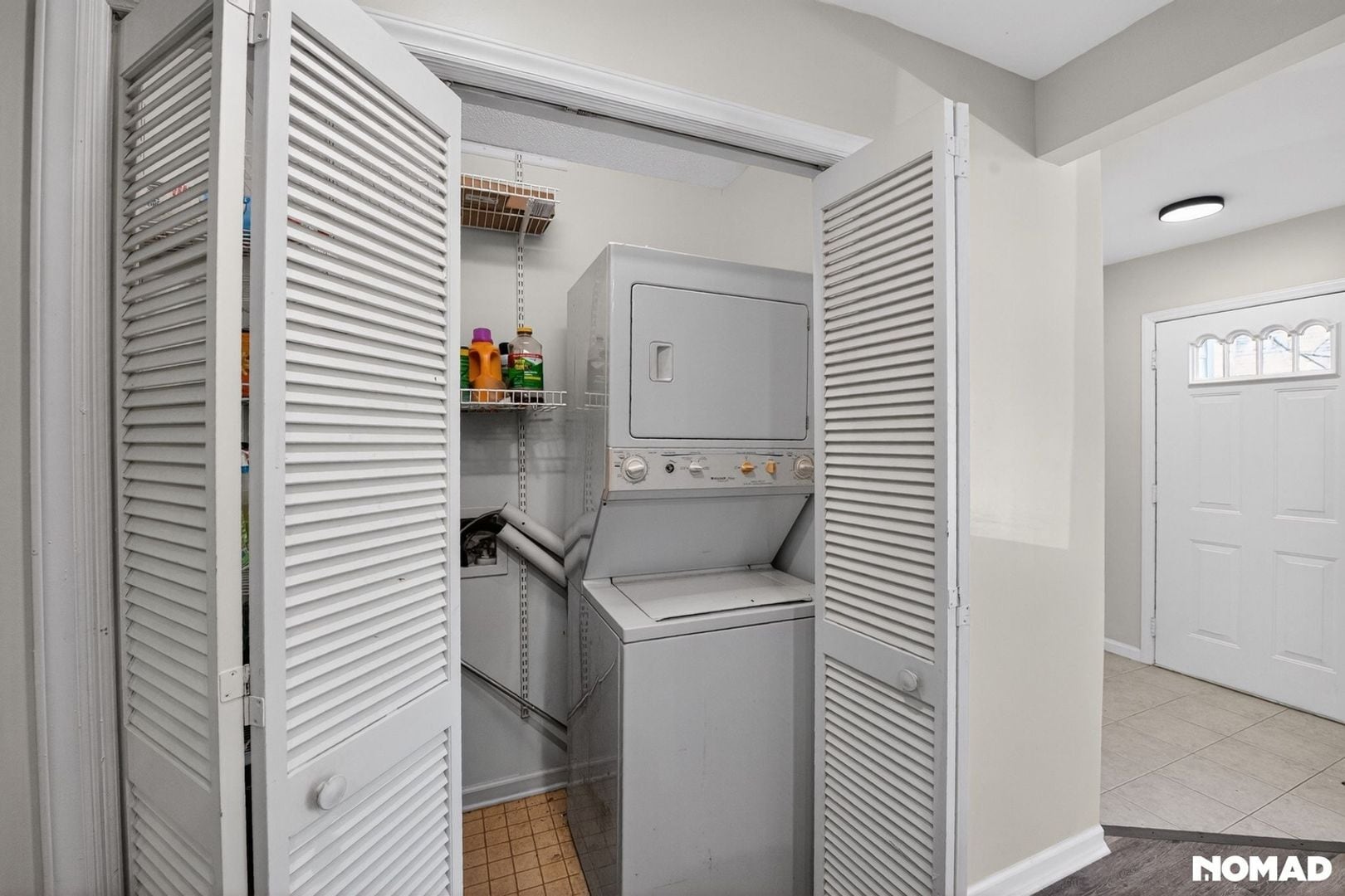 Building Photo - 533 Oak Run Dr