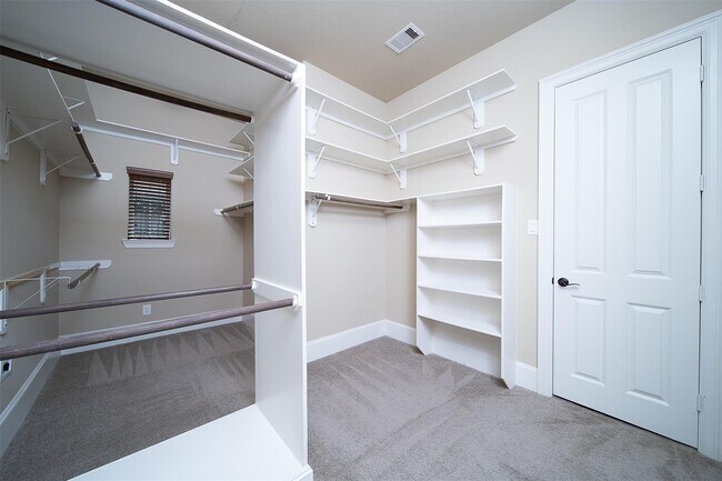 Building Photo - 5203 Heather Meadow Ln