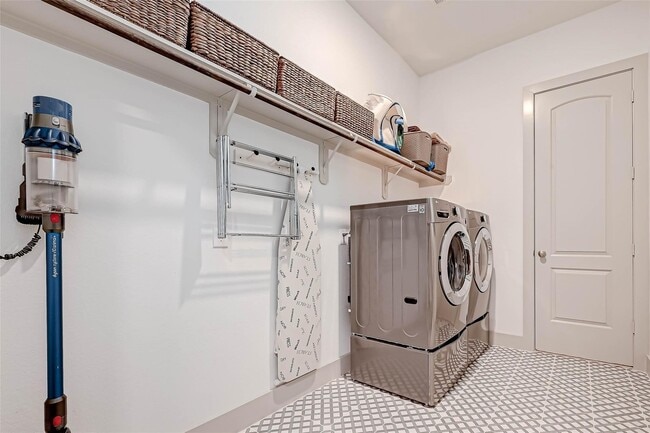 Building Photo - 24918 Flint Lake Dr