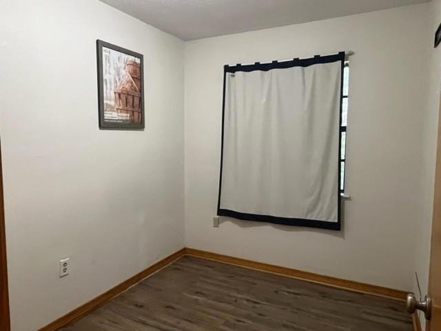 Building Photo - 35515 Oak Ridge Avenue Unit B